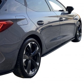Cupra Formentor Yan Marşpiyel (Parlak Siyah)